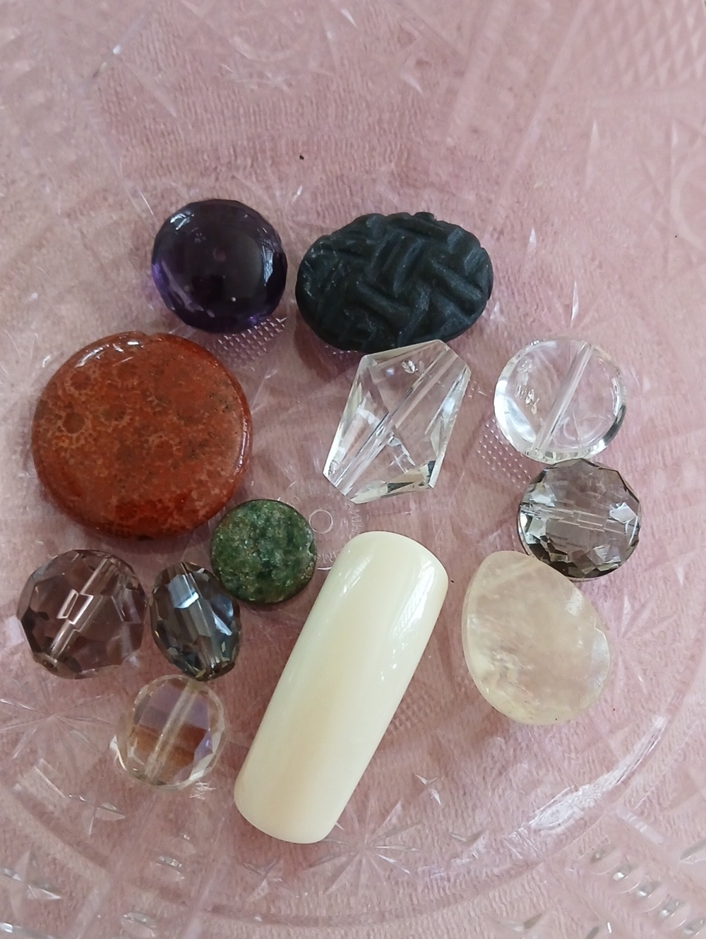 Assorted Women’s Jewelry Gemstones and Cream Accent Bead Set